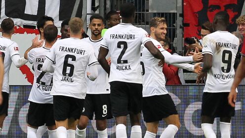 法蘭克福:歐冠賽場(chǎng)的“冰火交響曲”