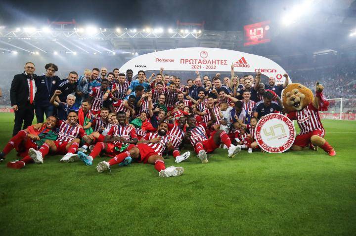 奧林匹亞科斯:歐冠賽場(chǎng)的逆襲與堅(jiān)守